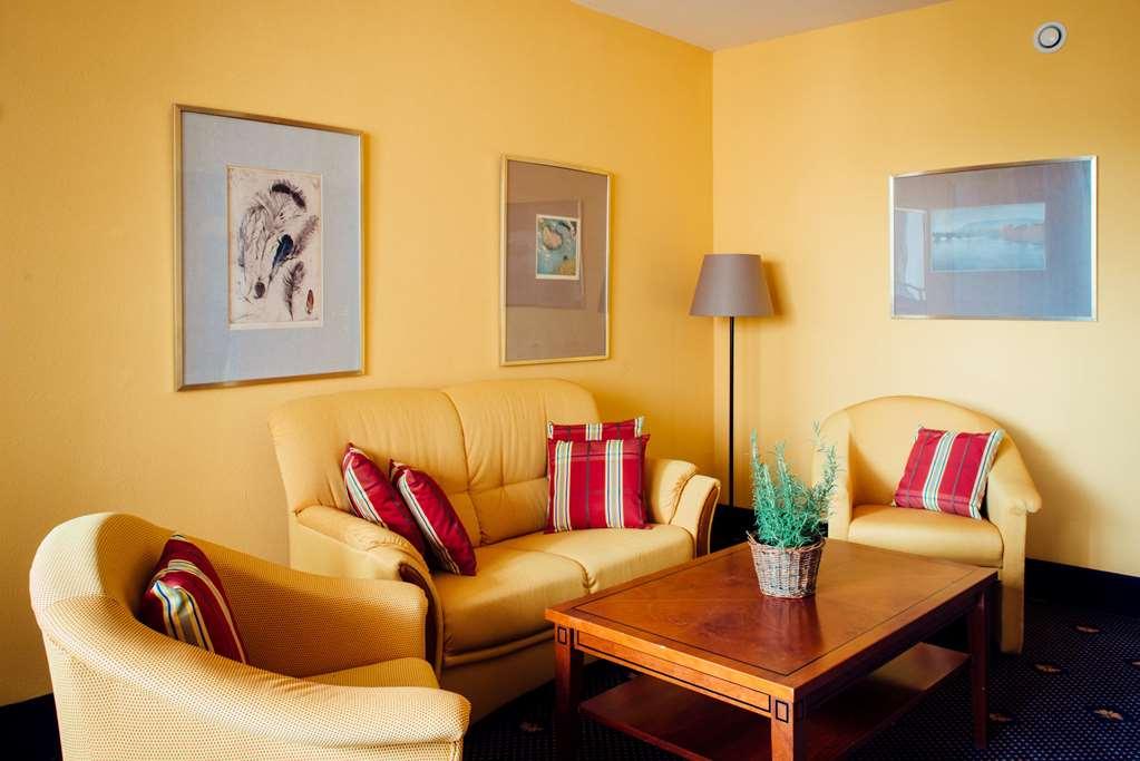 Vienna House By Wyndham Diplomat 4* פראג